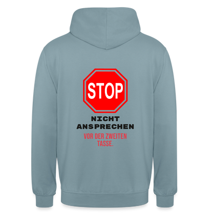 "Nicht ansprechen vor der zweiten Tasse." Motiv-Hoodie unisex, Farbe Nebelblau