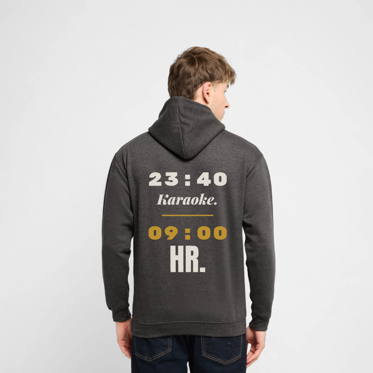 23:40 Karaoke. 09:00 HR. Motiv-Hoodie unisex, Farbe Anthrazit, Model