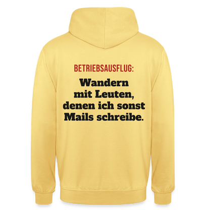 "Betriebsausflug: Wandern mit Leuten, denen ich sonst Mails schreibe." Motiv-Hoodie unisex, Farbe Zitronengelb