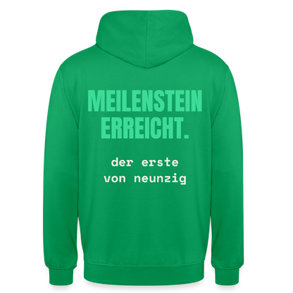 Meilenstein erreicht. Der erste von neunzig. Motiv-Hoodie unisex, Farbe Kelly Green