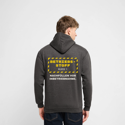 Betriebsstoff Klasse 1. Nachfüllen vor Inbetriebnahme. Motiv-Hoodie unisex, Farbe Anthrazit, Model